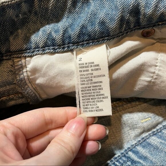 American Eagle Light Wash Distressed Cut Off Shorts Frayed Hem - Picture 7 of 8